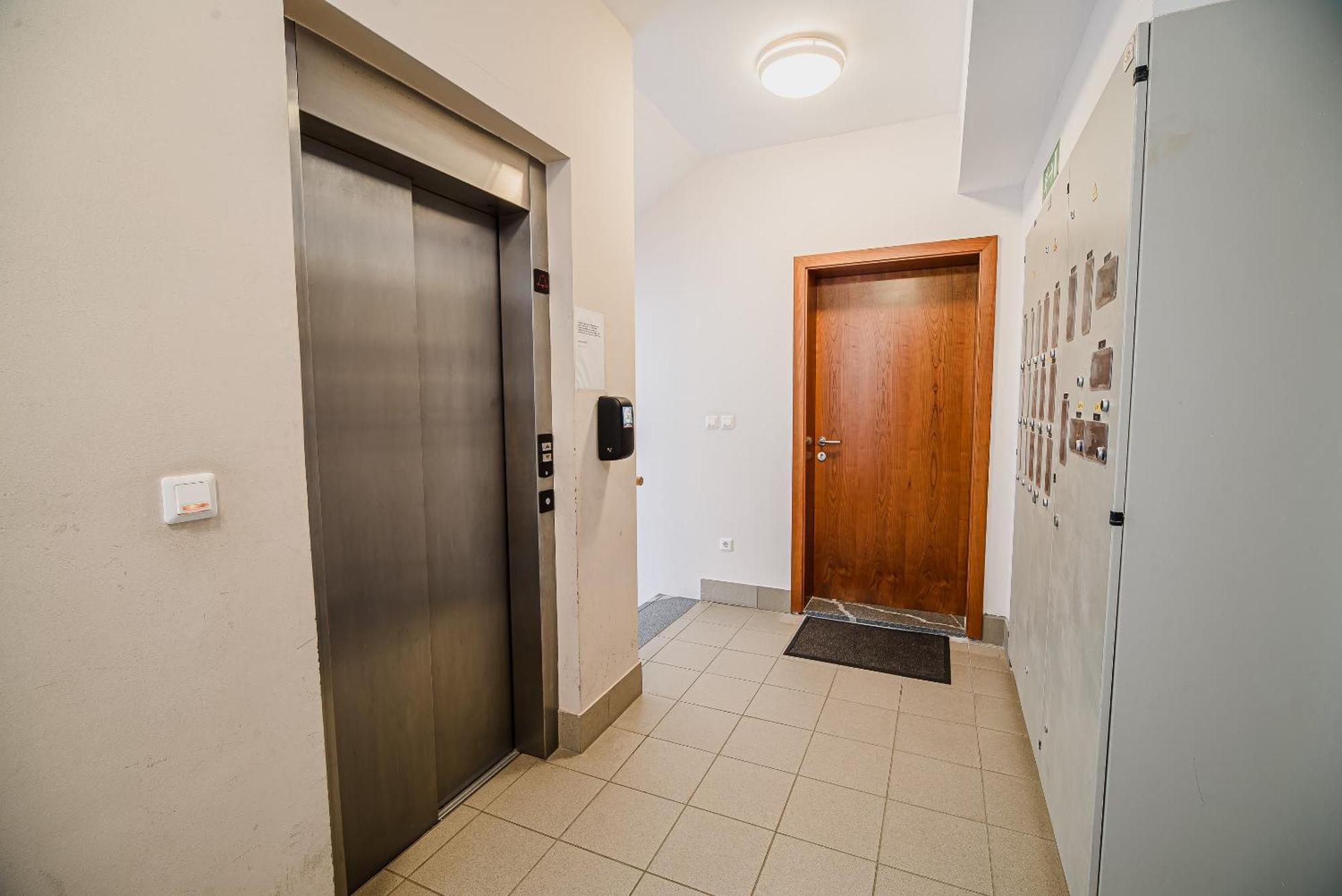 קרנייסקה גורה Apartments Slavec With Free Onsite Parking מראה חיצוני תמונה