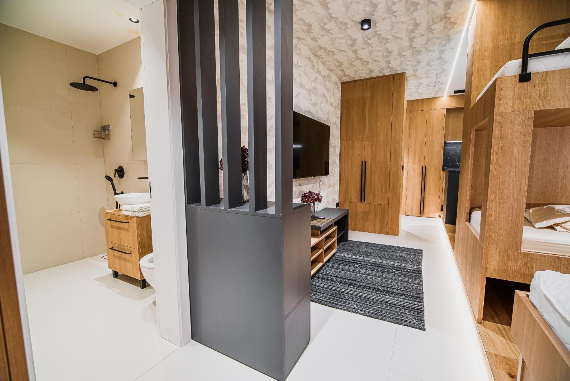 קרנייסקה גורה Apartments Slavec With Free Onsite Parking מראה חיצוני תמונה